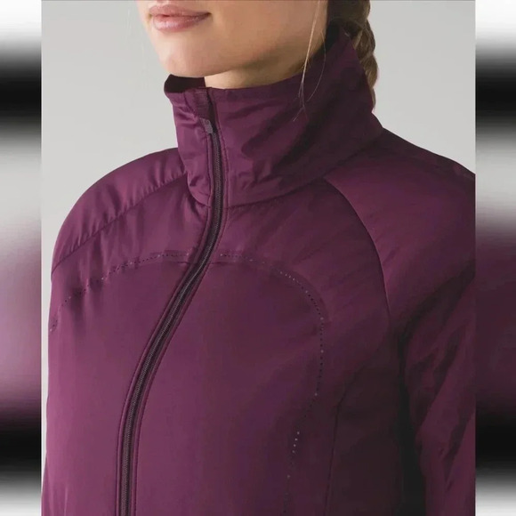 Lululemon Run For Cold Jacket Plum - Picture 2 of 6